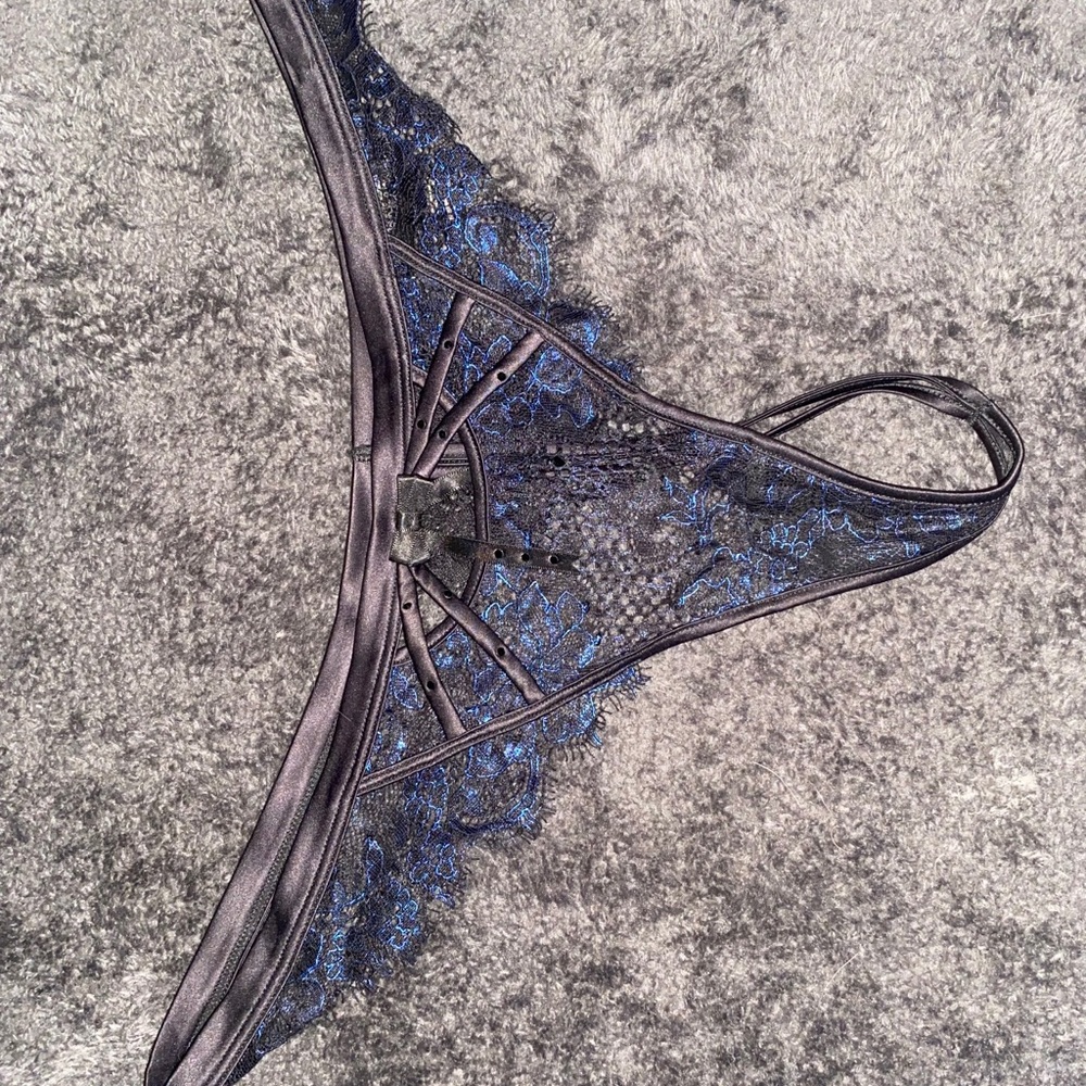 Madame Sapphire Thong